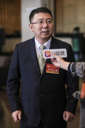 谭福龙.jpg