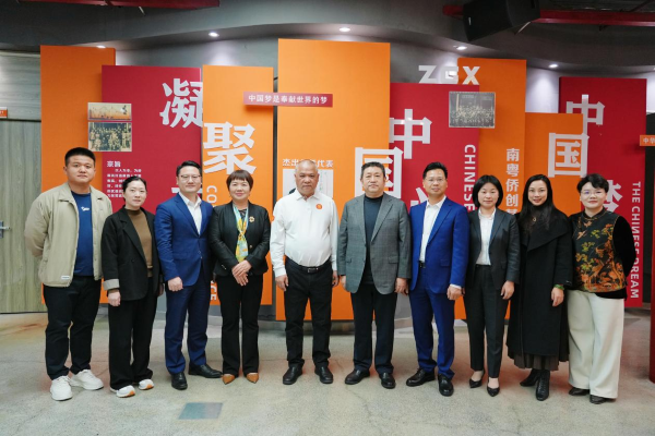2月10日，我会会长张旭东率队赴东莞市侨商联合会座谈交流。.png